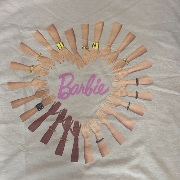 NWOT Barbie hands from around the world cream tee size extra small women - Picture 2 of 3